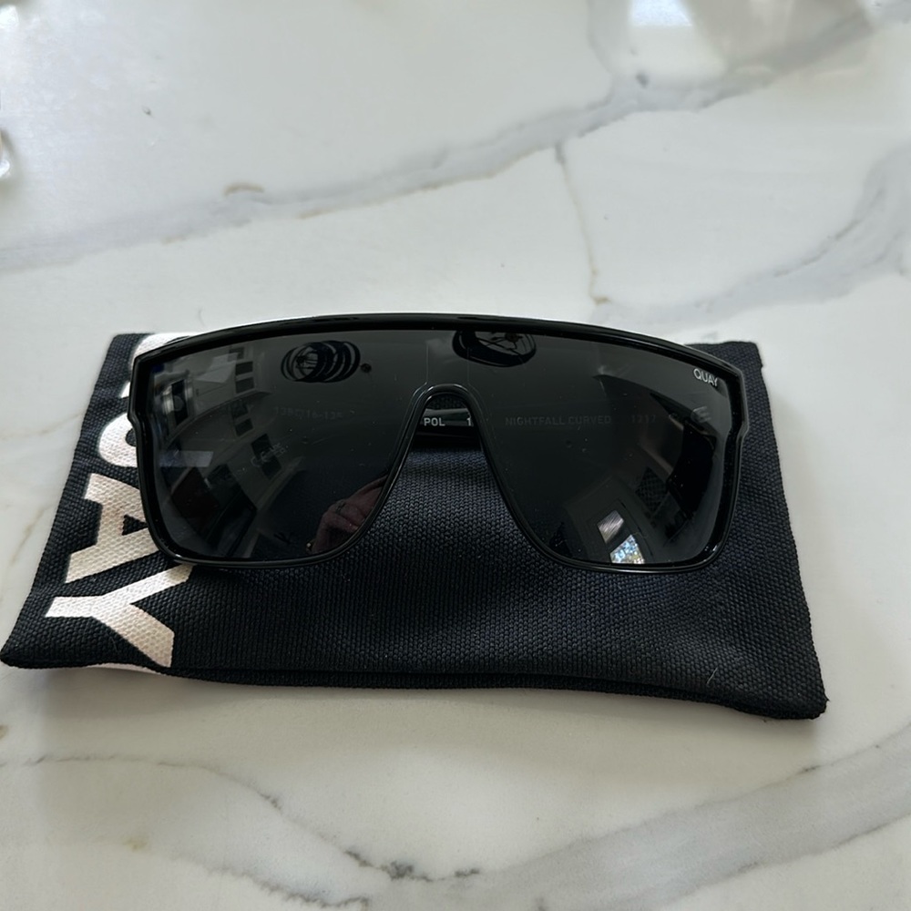 Quay Nightfall Curved Polarized